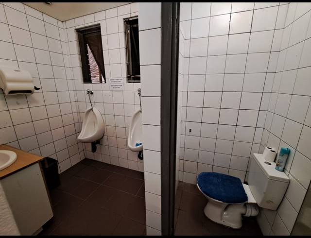 1,350M² OFFICE FOR SALE IN KLEINFONTEIN